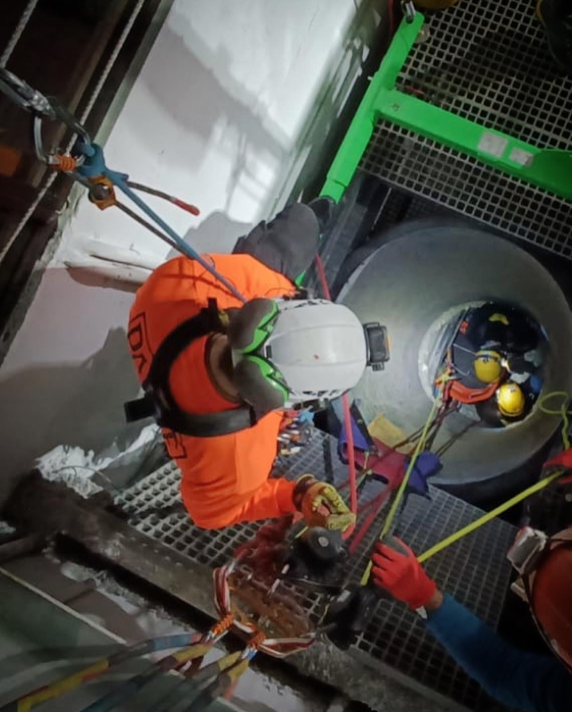 Trabajos en espacios confinados TELCO