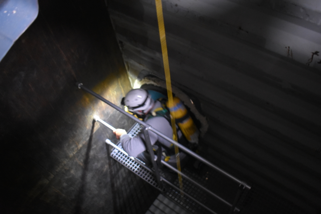 Trabajos en espacios confinados AELEC